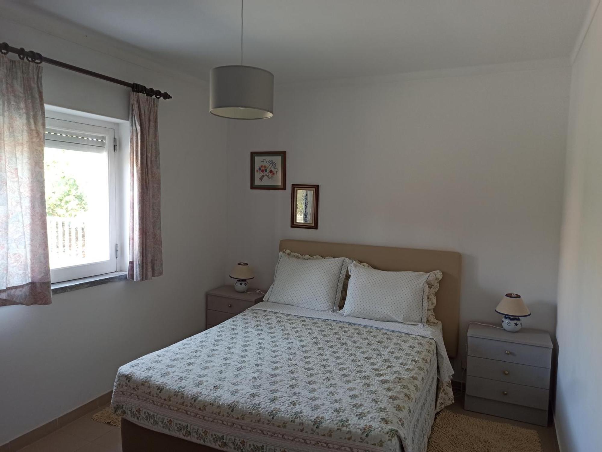 Porto Monte Bed & Breakfast Maceira  Bilik gambar