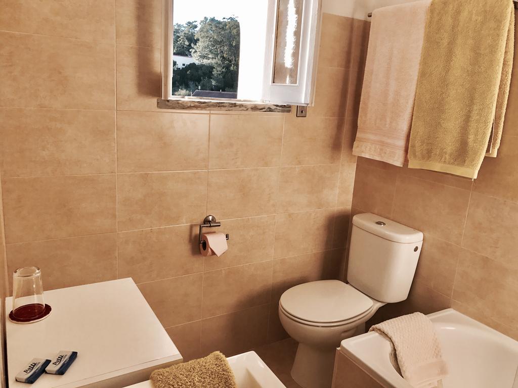 Porto Monte Bed & Breakfast Maceira  Bilik gambar